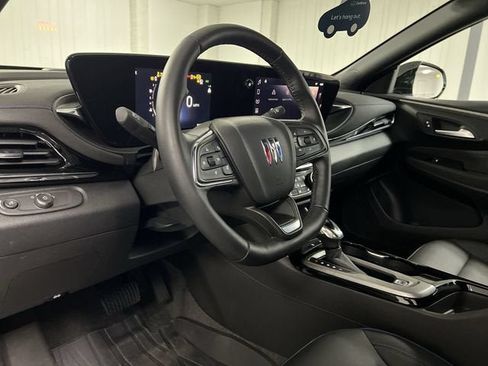 Certified 2026 Buick Envista Sport Touring w/ Convenience I Package FWD image 10