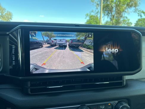 New 2026 Jeep Gladiator Sport AWD/4WD image 28