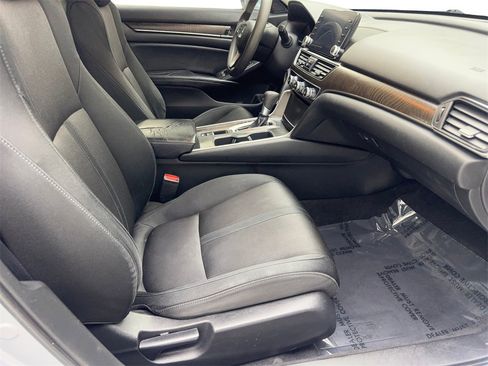 Used 2018 Honda Accord EX image 44