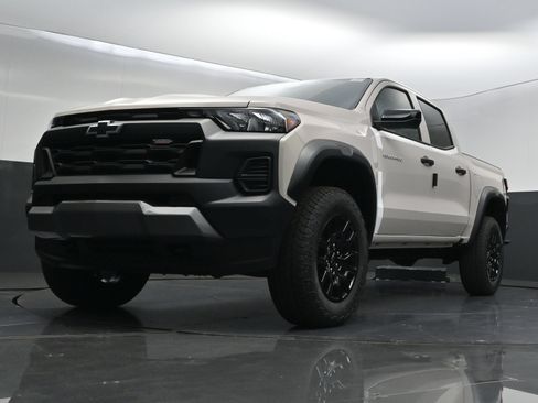 New 2026 Chevrolet Colorado Trail Boss AWD/4WD image 39