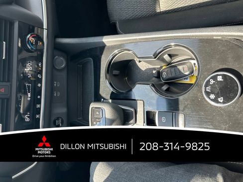 Used 2025 Nissan Rogue SV AWD/4WD image 4