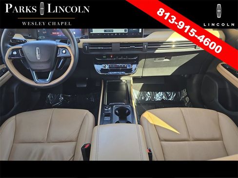 Certified 2023 Lincoln Corsair Reserve image 11