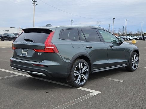 New 2026 Volvo V60 B5 Cross Country Plus w/ Protection Package Premier image 6