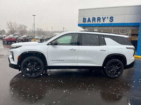 New 2026 Chevrolet Traverse RS w/ LPO, Floor Liner Package image 2
