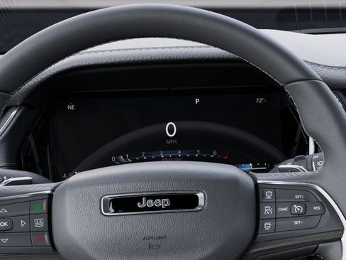 New 2025 Jeep Grand Cherokee Limited w/ Black Appearance Package image 17