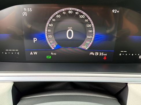 New 2026 Volkswagen Taos SE FWD image 18