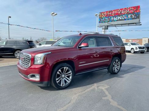 Used 2020 GMC Yukon Denali w/ Denali Premium Package image 2