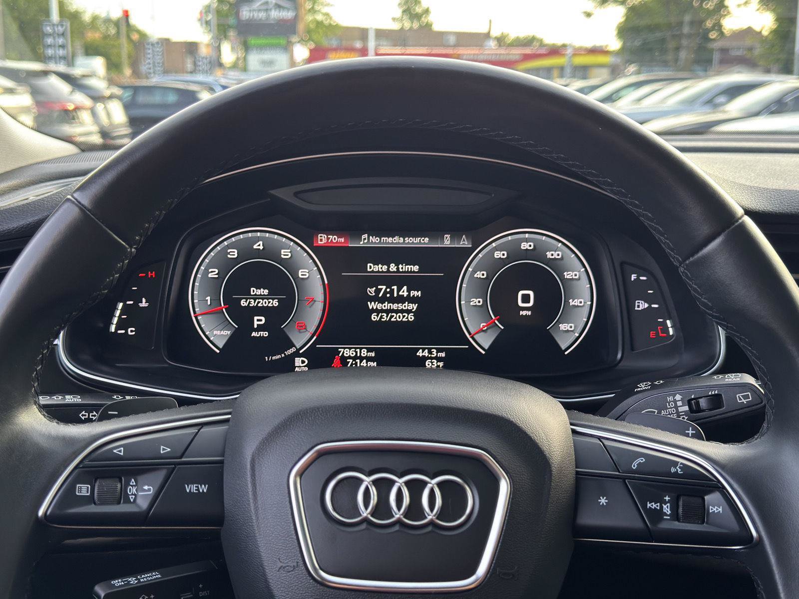 Used 2022 Audi Q8 Premium Plus AWD/4WD image 24