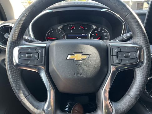 Used 2025 Chevrolet Blazer LT FWD image 29