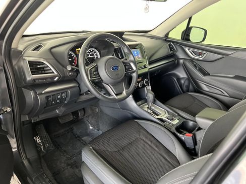 Used 2019 Subaru Forester Premium AWD/4WD image 19
