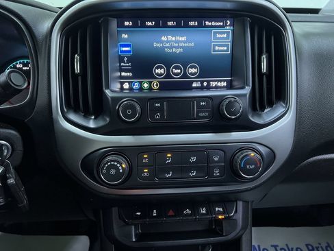 Used 2022 Chevrolet Colorado LT w/ Safety Package AWD/4WD image 22