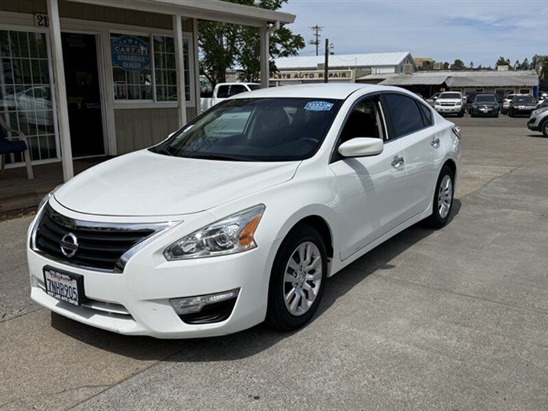 Used 2015 Nissan Altima 2.5 S w/ Power Driver Seat Package FWD image 2