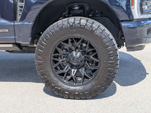 Used 2025 Ford F250 Platinum w/ FX4 Off-Road Package AWD/4WD image 10