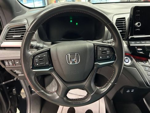 Used 2025 Honda Odyssey Sport-L image 11