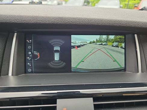 Used 2017 BMW X3 xDrive28i AWD/4WD image 16