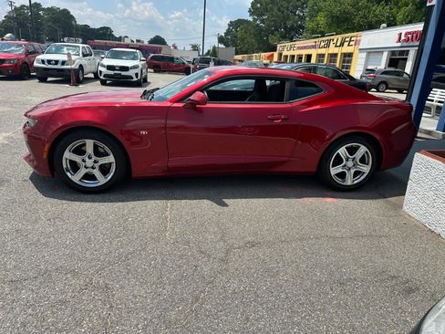 Used 2017 Chevrolet Camaro LT image 9