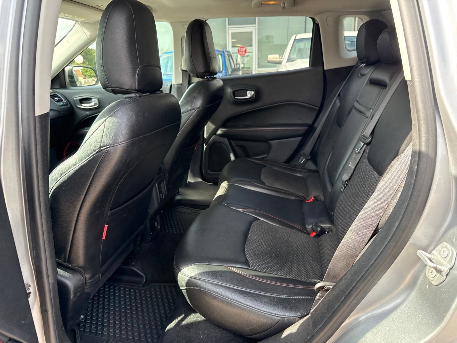 Used 2018 Jeep Compass Trailhawk AWD/4WD image 15
