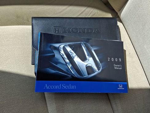 Used 2009 Honda Accord LX image 27