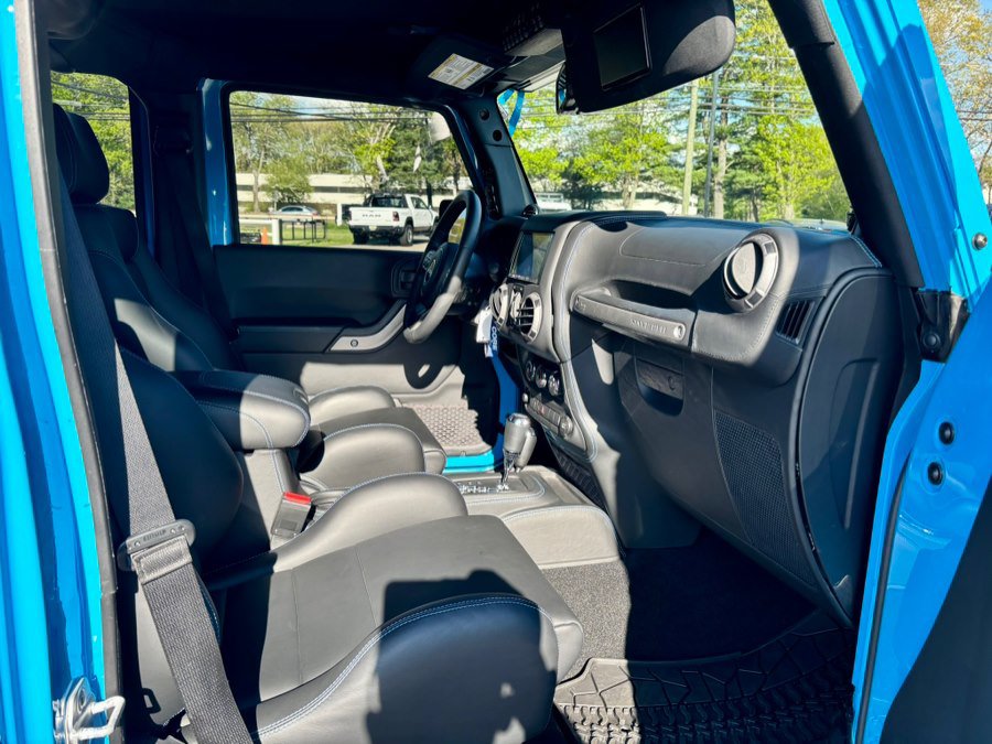 Used 2013 Jeep Wrangler Unlimited Sport AWD/4WD image 13