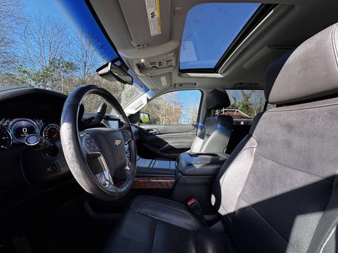 Used 2016 Chevrolet Suburban LTZ image 11