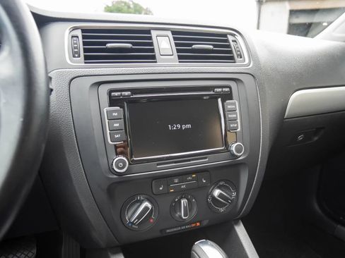 Used 2014 Volkswagen Jetta SE FWD image 21