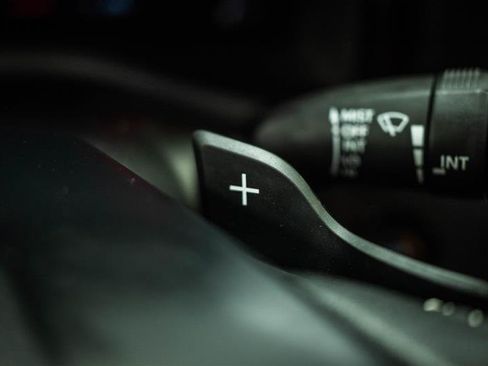 Used 2025 Toyota Camry SE FWD image 19