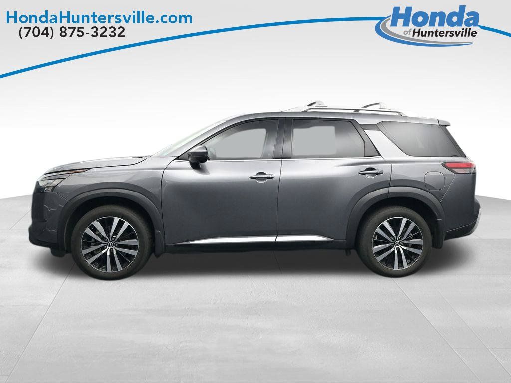 Used 2025 Nissan Pathfinder Platinum AWD/4WD image 9