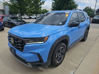 Used 2025 Honda Pilot TrailSport video 1