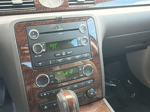 Used 2008 Ford Taurus Limited image 27