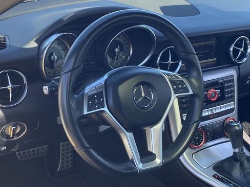 Used 2014 Mercedes-Benz SLK 350 image 28