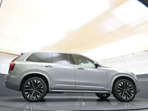 New 2026 Volvo XC90 B6 Plus w/ Protection Package Premier image 44