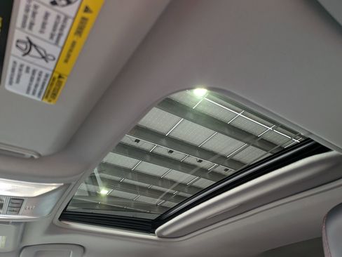 Certified 2022 Toyota RAV4 TRD Off-Road image 28