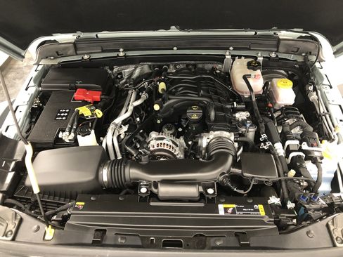 Used 2024 Jeep Wrangler Willys image 6