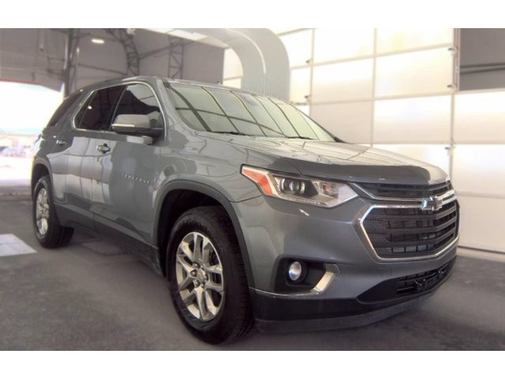 Used 2021 Chevrolet Traverse LT FWD image 2