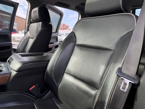 Used 2018 Chevrolet Silverado 2500 High Country image 16