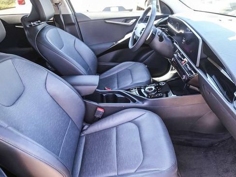 Used 2023 Kia Niro Wave FWD image 19