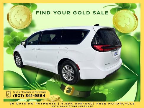 New 2026 Chrysler Pacifica Select image 3