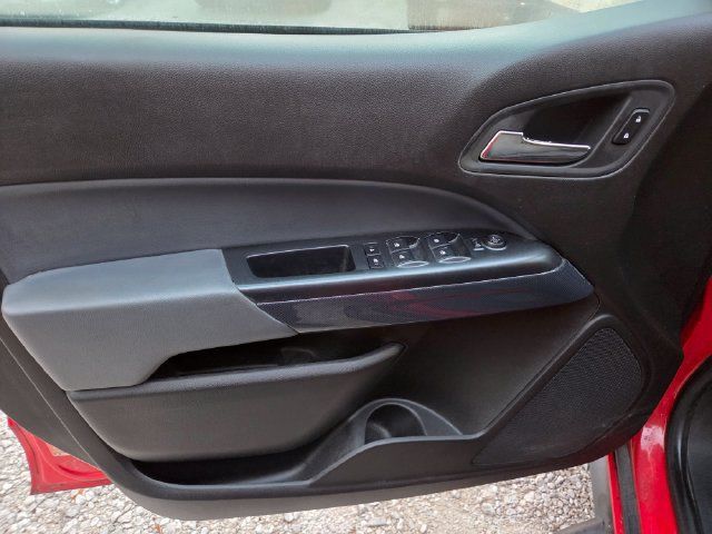 Used 2015 Chevrolet Colorado Z71 AWD/4WD image 11