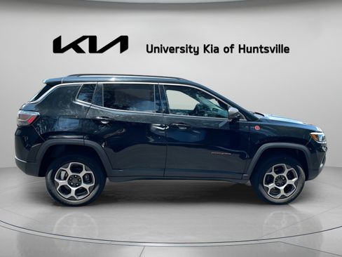 Used 2022 Jeep Compass Trailhawk w/ Trailhawk Elite Group AWD/4WD image 9