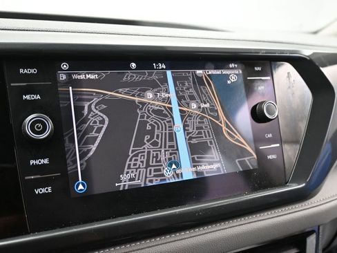 Used 2022 Volkswagen Taos SEL w/ Panoramic Sunroof Package image 16