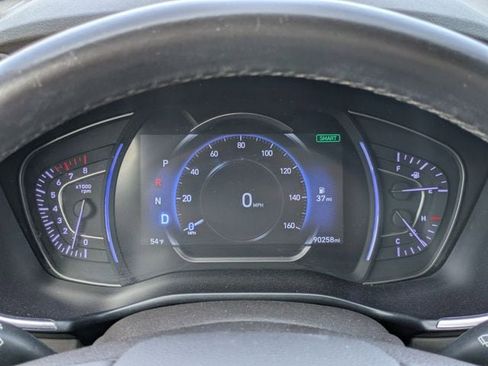Used 2019 Hyundai Santa Fe Limited FWD image 27