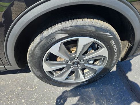 Used 2025 Ford Escape Platinum AWD/4WD image 12