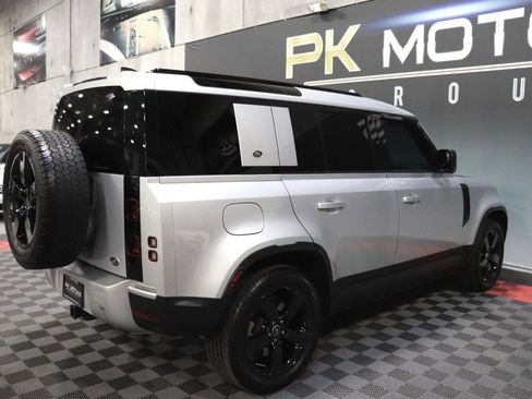 Used 2022 Land Rover Defender 110 SE AWD/4WD image 8