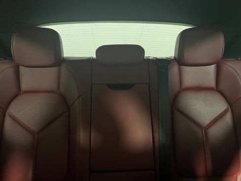 Used 2025 Porsche Macan S image 16