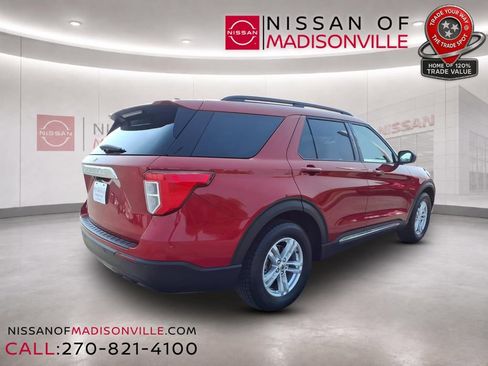 Used 2020 Ford Explorer XLT RWD image 2