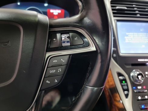 Used 2020 Lincoln Nautilus Reserve image 30