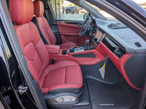 New 2026 Porsche Macan S image 25