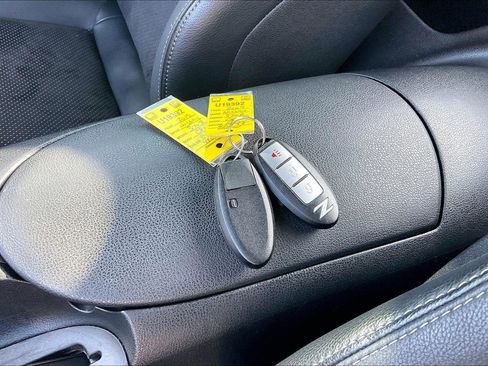 Used 2019 Nissan 370Z Touring Sport image 11