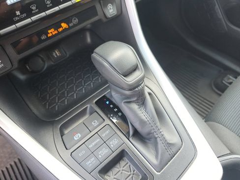 Certified 2025 Toyota RAV4 LE AWD/4WD image 21