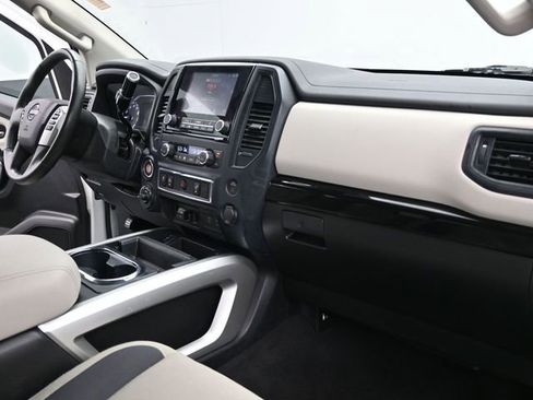 Used 2024 Nissan Titan SV w/ SV Convenience Package AWD/4WD image 36